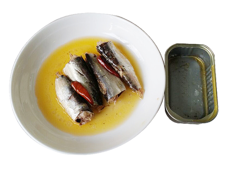 Canned sardines in oil